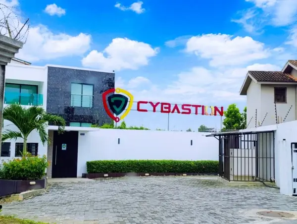 Photo de la Cybastion academy à Abidjan en Côte d'ivoire. Formation du ministère de la justices par Cybastion. Crédit photo adambita237 adatheartist